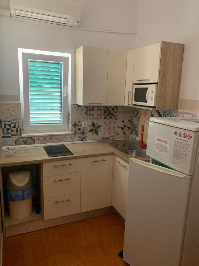 Apartmani Adriatic Ana Novalja Extérieur photo