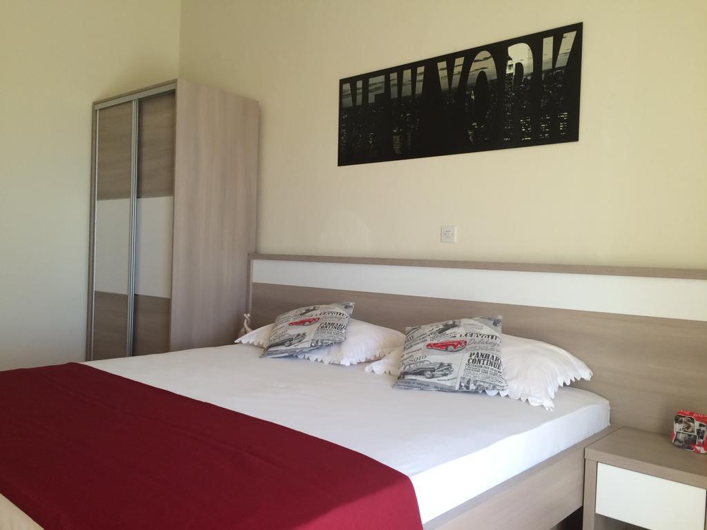 Apartmani Adriatic Ana Novalja Extérieur photo