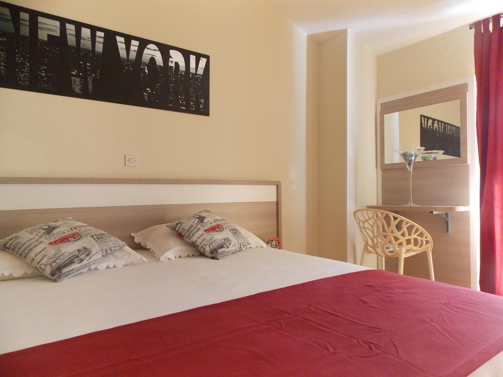 Apartmani Adriatic Ana Novalja Extérieur photo