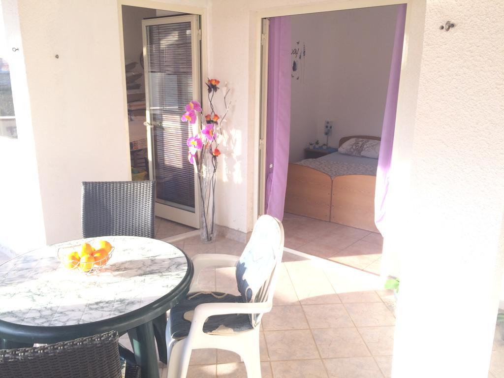 Apartmani Adriatic Ana Novalja Extérieur photo