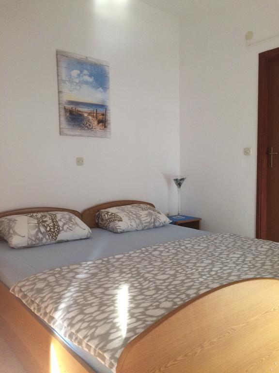 Apartmani Adriatic Ana Novalja Extérieur photo