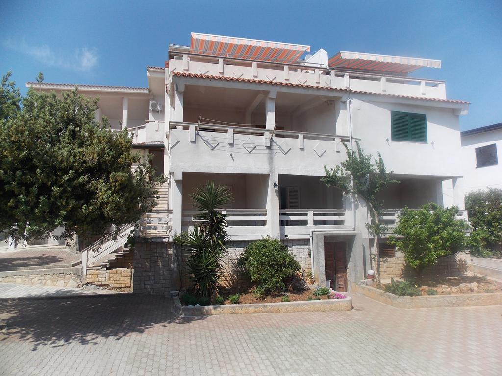 Apartmani Adriatic Ana Novalja Extérieur photo
