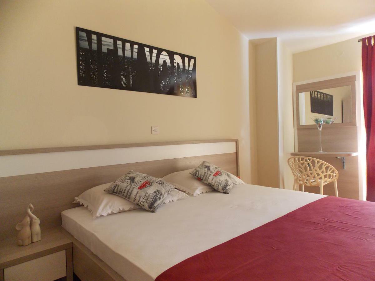 Apartmani Adriatic Ana Novalja Chambre photo